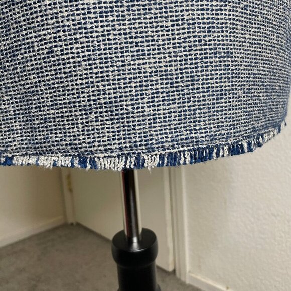 Banana Republic Women's Blue Tweed Fringe Hem Mini Skirt With Pockets Sz 2 - Picture 3 of 7